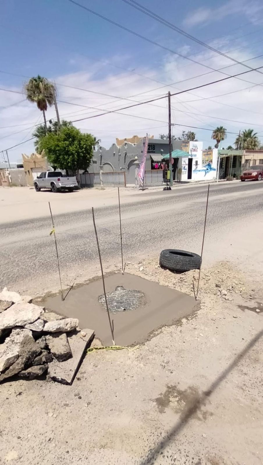 Se reparo brocal dañado y se retiró escombro Juan Aldama y Abelardo L. Rodriguez.jpg